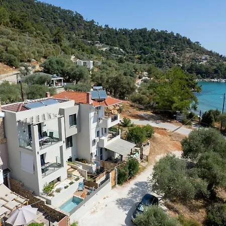 Archetypo Luxury Living כריסי אמודיה